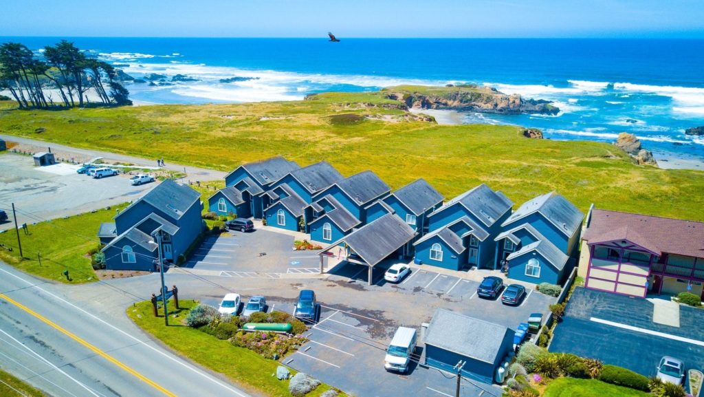 Surf & Sand Lodge aerial view