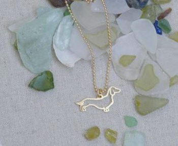 Dachsund gold pendant